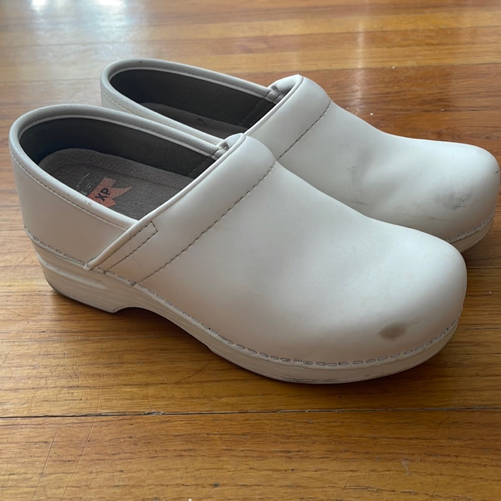 Womens white dankso clogs